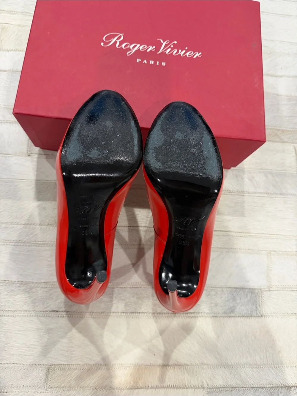 Roger Vivier fire Red Patent Peep-Toe Stiletto Pumps - Classic High Heel